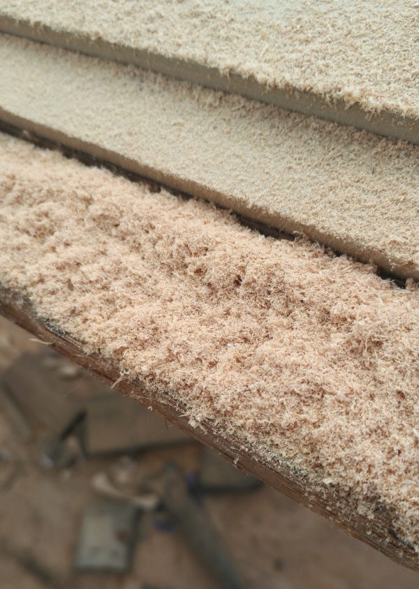 There's a little bit of wood visible under the sawdust, but basically this picture is a lot of sawdust.